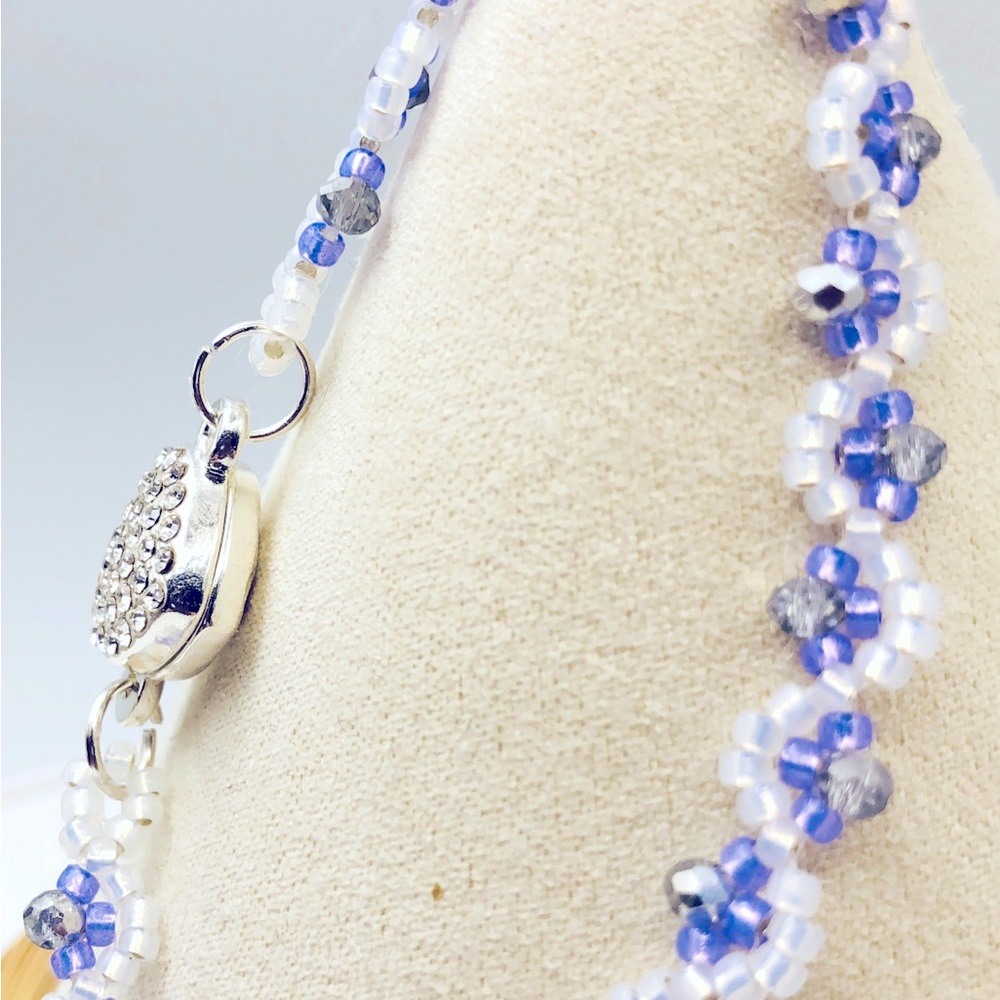 White & Lavender Purple Bracelet New Size 7.5 inches